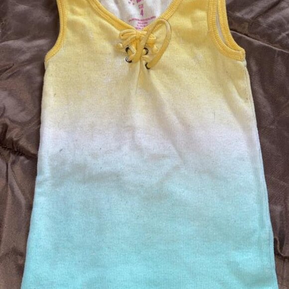 GIRLS 4T LOT - Picture 8 of 10